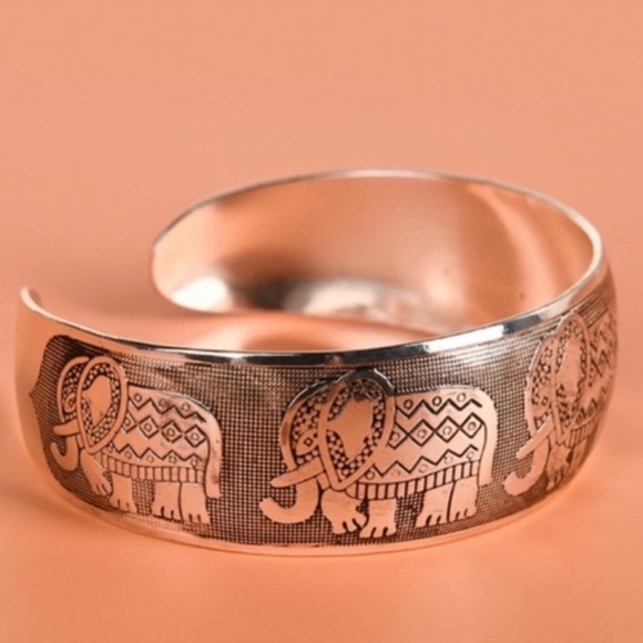 🆕 Elephant Tibetan Silver Totem Bangle Bracelet - Super cute! - Picture 3 of 9